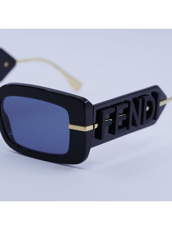 Fendi FE40133I 01V Sunglasses Black Rectangle Frame, Blue Lenses main image 6